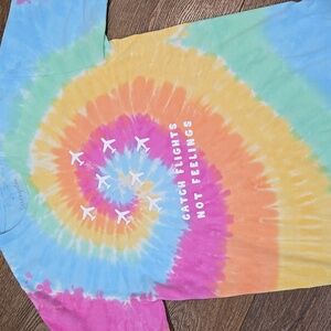 SERENGETEE TIE DYE GRAPHIC TSHIRT SIZE MED.   #7622